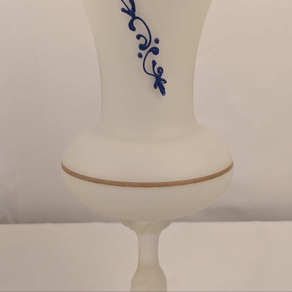 Vintage Frosted Glass Vases - Picture 7 of 10